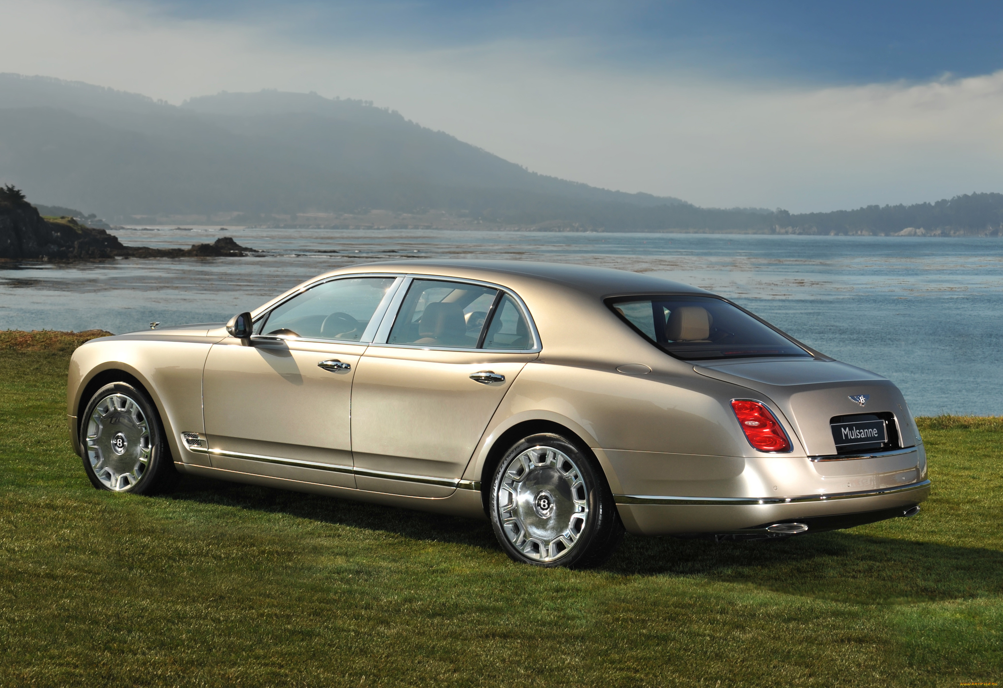 Авто свежее. Бентли Мульсан. Машина Bentley Mulsanne. Бентли Мульсан 2013. Bentley Mulsanne 2011.